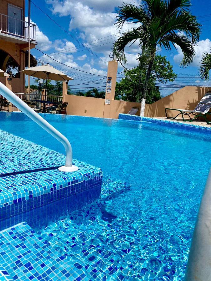 Rolson Hotel Сан Игнасио Екстериор снимка