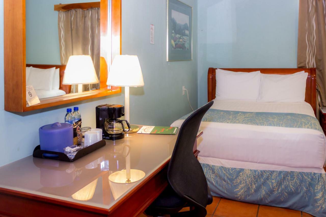Rolson Hotel Сан Игнасио Екстериор снимка